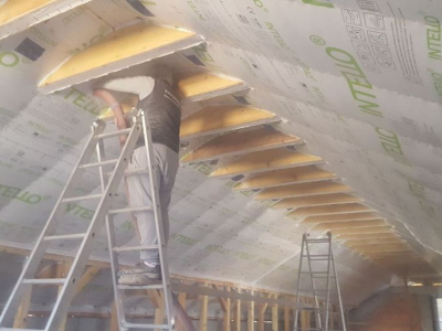 Izolație cu celuloză mansarde și poduri